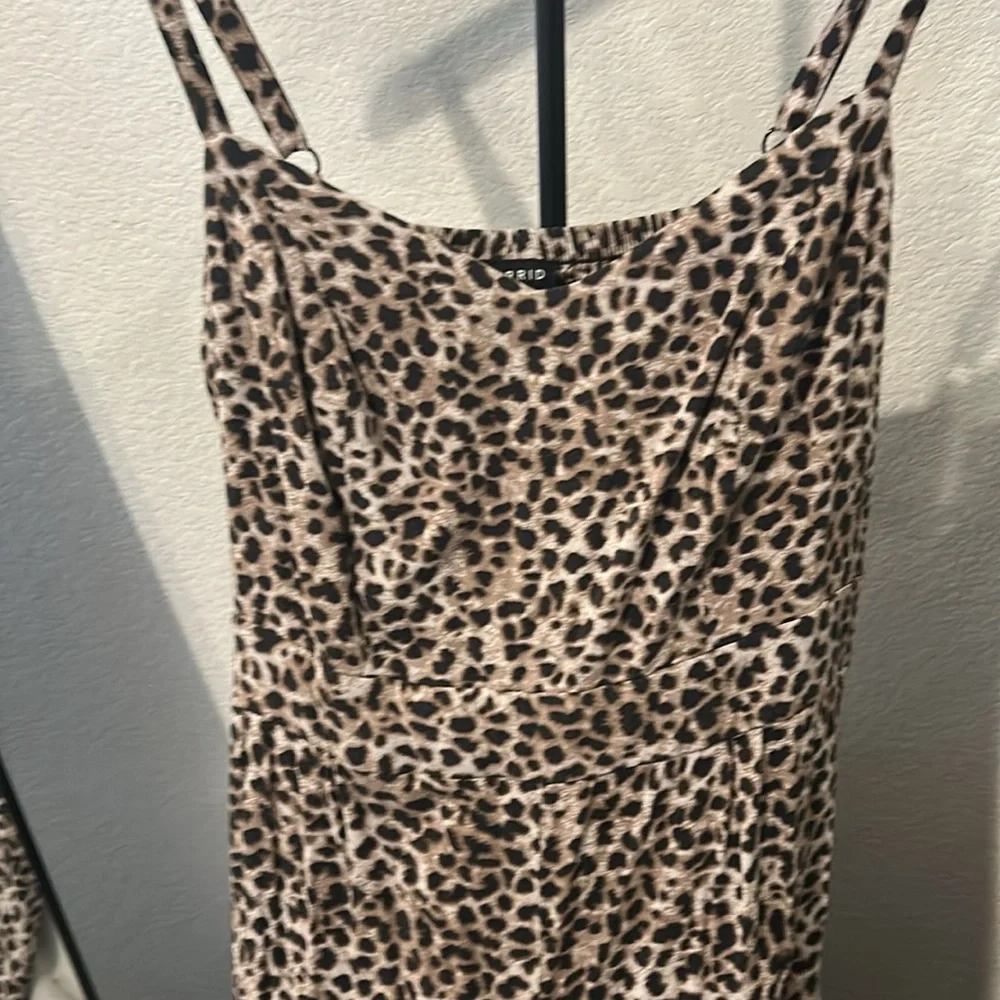 Torrid Animal Print cropped wide leg pant jumper. Size 1x - Picture 3 of 5